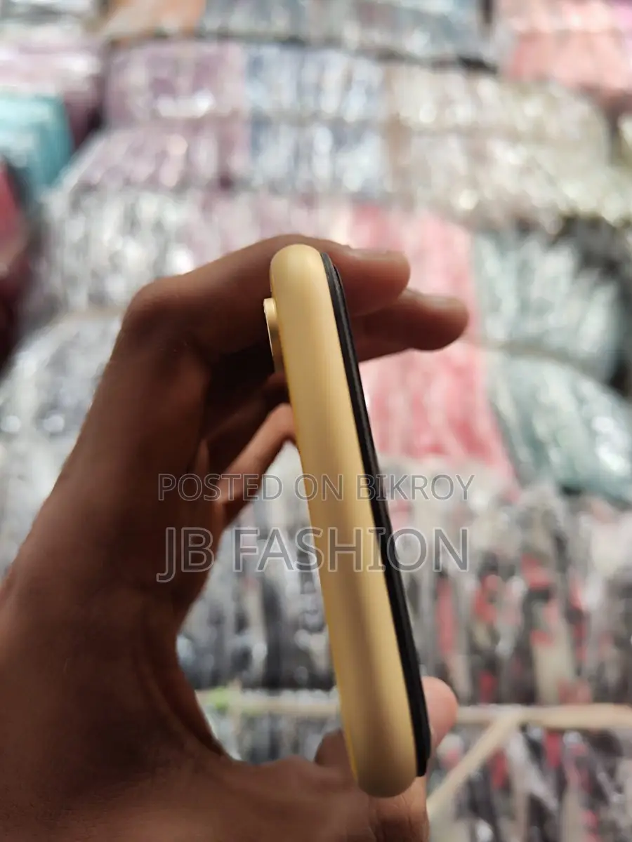 Apple iPhone XR (Used)