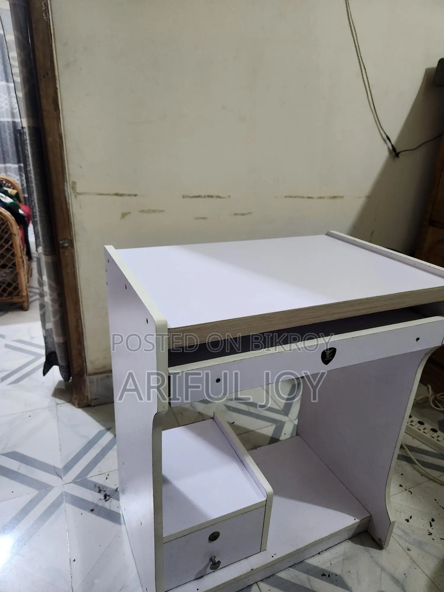Computer Table for Sale