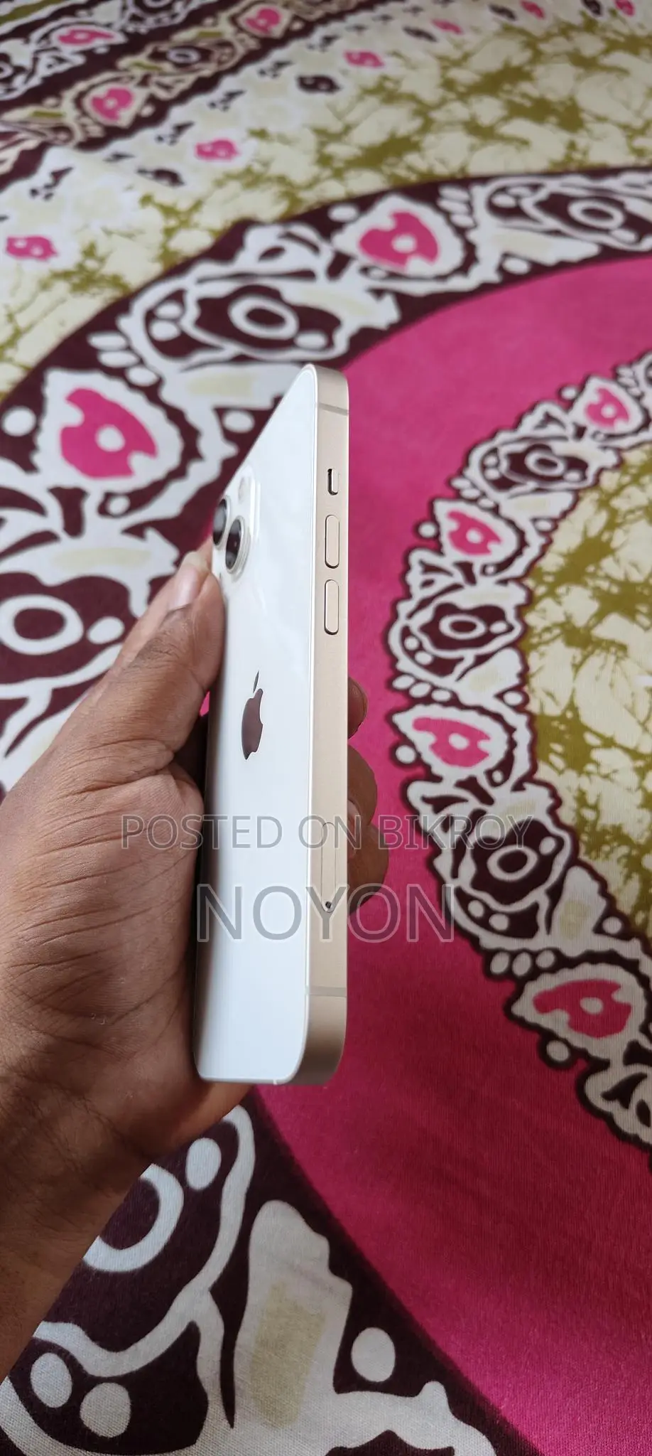 Apple iPhone 13 (Used)