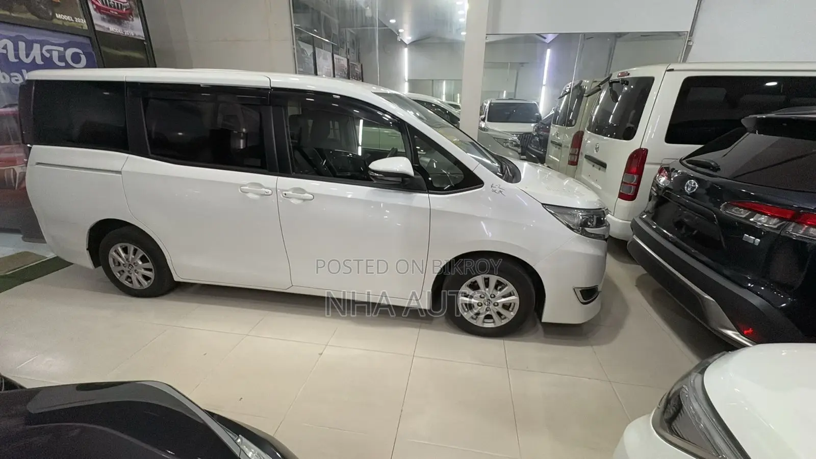 Toyota Noah 2 DOOR POWER 2021