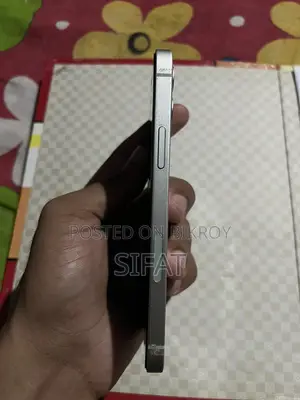 Apple iPhone 12 (Used)