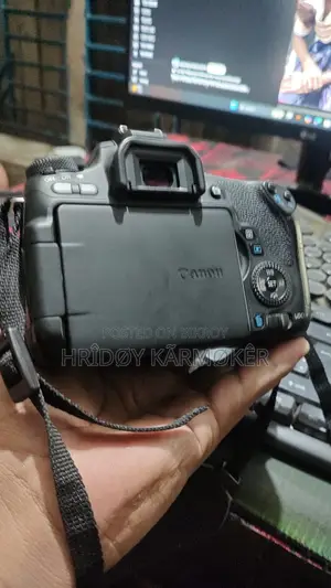 ক্যামেরাটা অল্প কিছুদিন কেনা হয়েছিল canon 760 ডি বডি একটি ব্যাটারি একটিভ ৫০ mm prime lens ক্যামেরাটি কোথাও কোন সমস্যা নেই যত খুশি চেক করে নিবেন ক্যামেরাটি নিতে হলে অবশ্যই লোকেশনে আসতে হবে সাতক্ষীরা ,আশাশুনি বিস্তারিত জানতে কল করুন whatsap