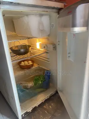 Bosch Original Fridge – Good Condition, Selling at a Low Price