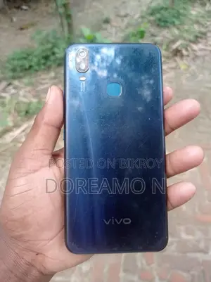 Vivo Y11 . (Used)