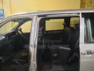 Toyota Noah kr42 2005