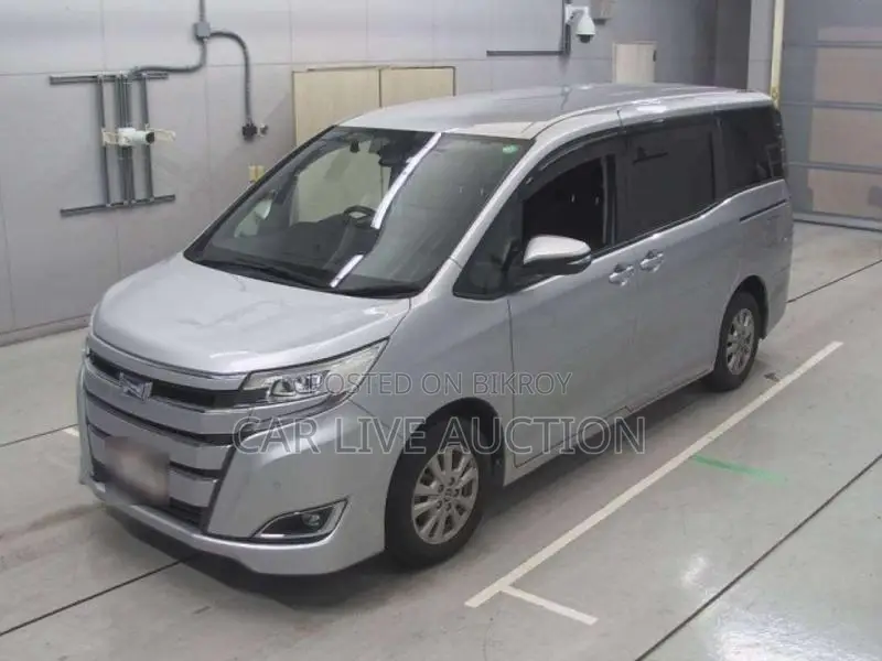 Toyota Noah HYBRID 2021