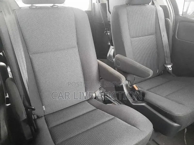 Toyota Noah HYBRID 2021