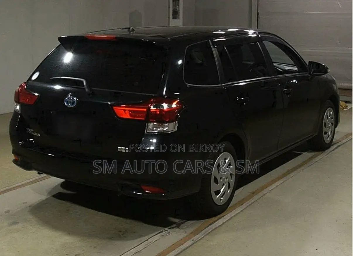 Toyota Fielder Hybrid EX Black 2021