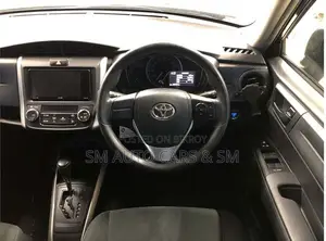 Toyota Fielder Hybrid EX Black 2021