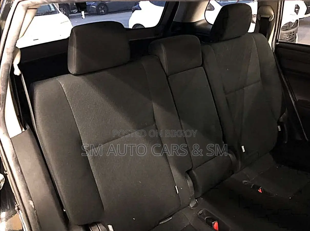 Toyota Fielder Hybrid EX Black 2021