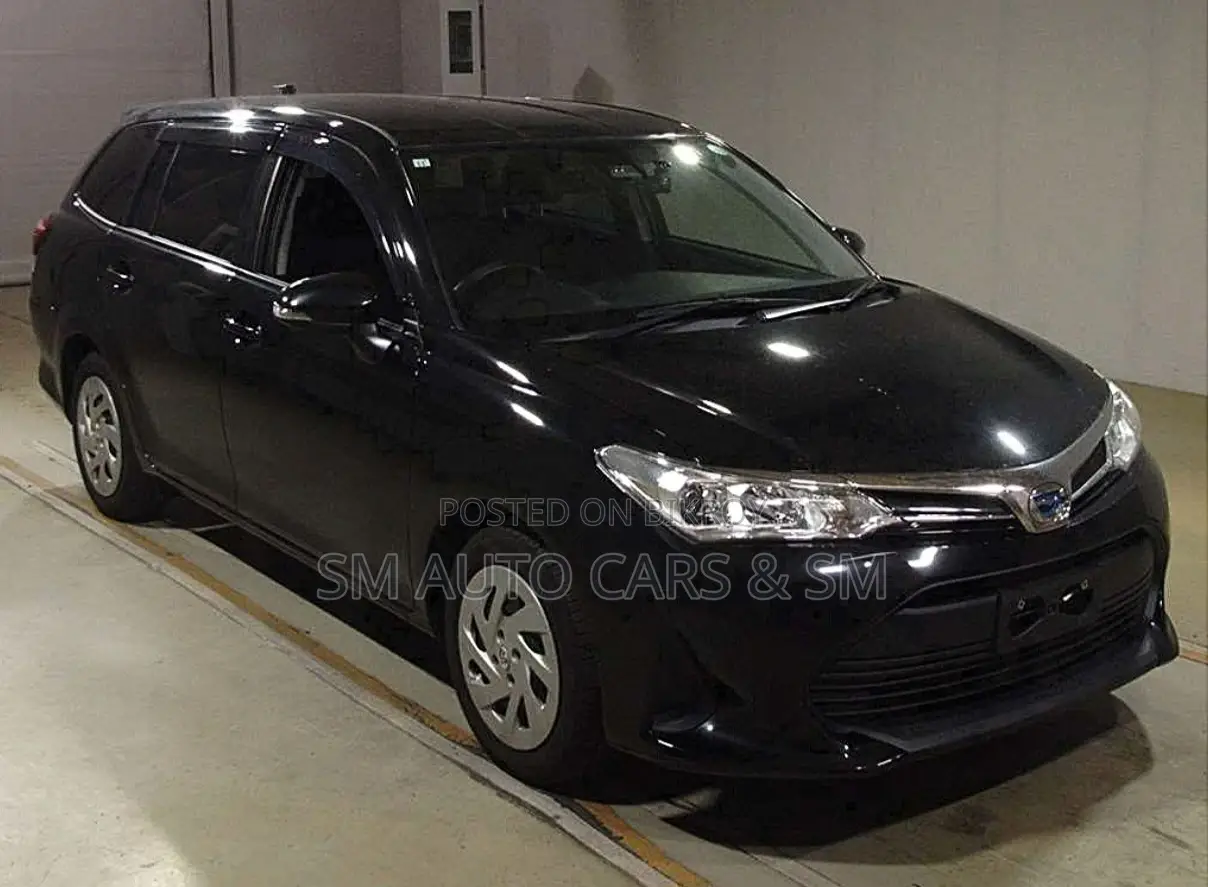 Toyota Fielder Hybrid EX Black 2021
