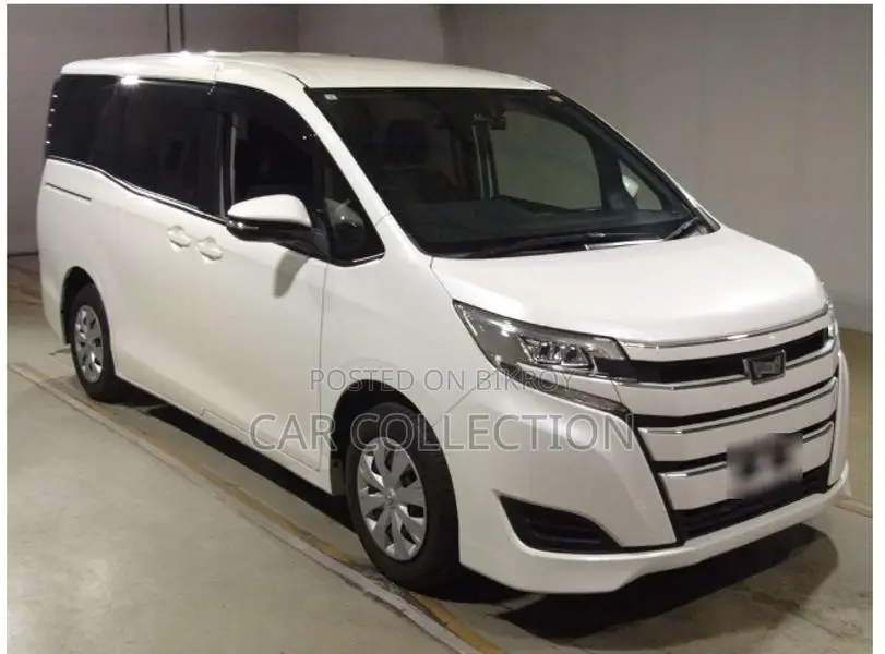 Toyota Noah 2021
