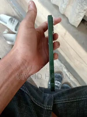 Apple iPhone 13 (Used)