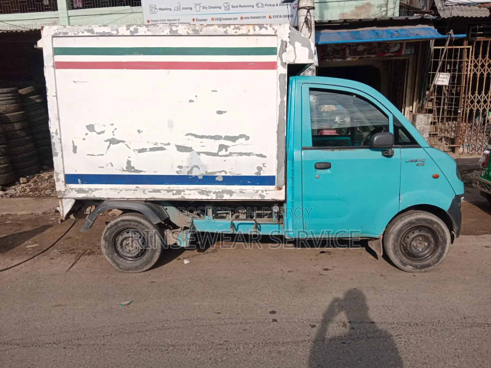 বর্তমানে গাড়িটি খালি
