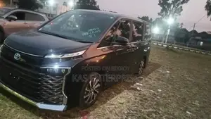 Toyota Voxy S-Z HYBRID BLACK 226 2022