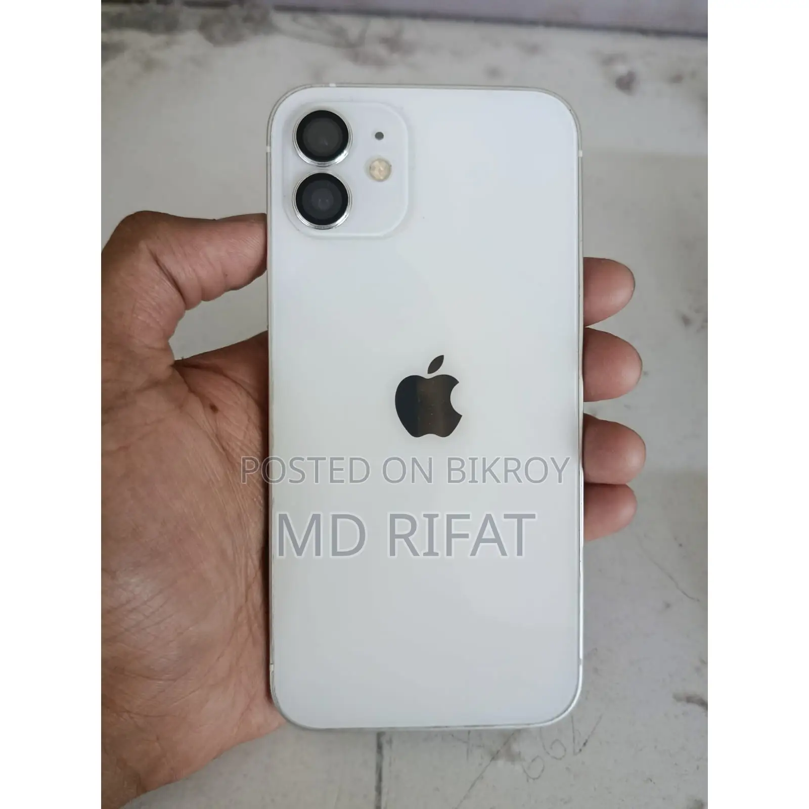 Apple iPhone 12 (Used)