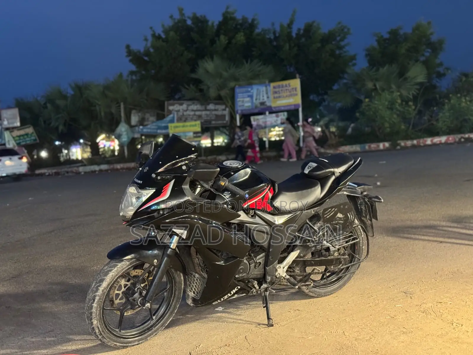 Suzuki Gixxer . 2016