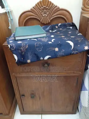 সেগুন কাঠের খাট ৫ ফিট বাই ৭ বিক্রি হবে