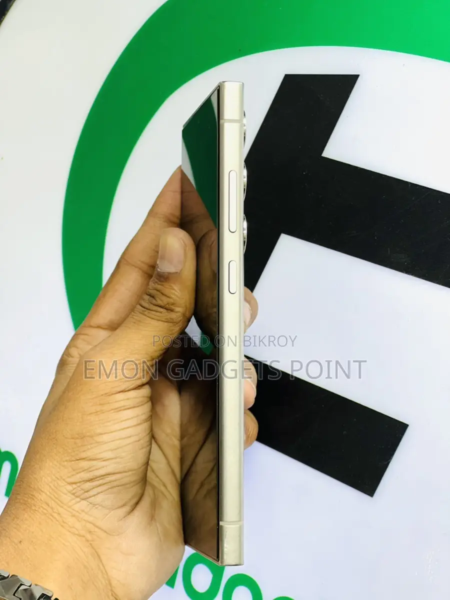 Samsung Galaxy S24 Ultra 12/256 (Used)