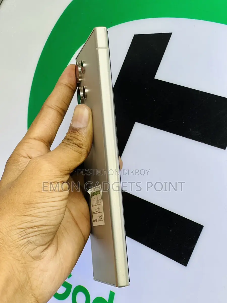 Samsung Galaxy S24 Ultra 12/256 (Used)