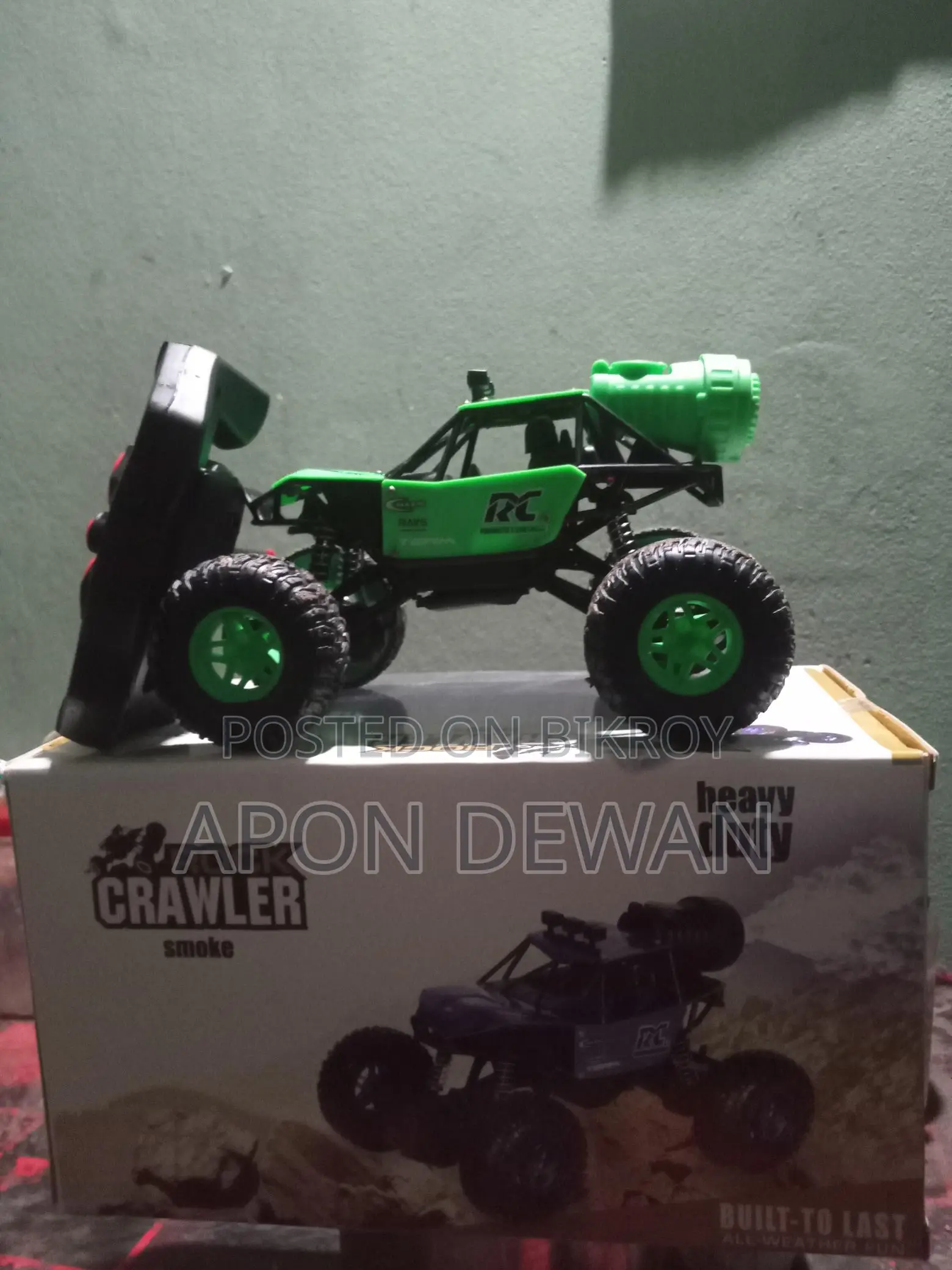 Rock Crawler Smoking Car