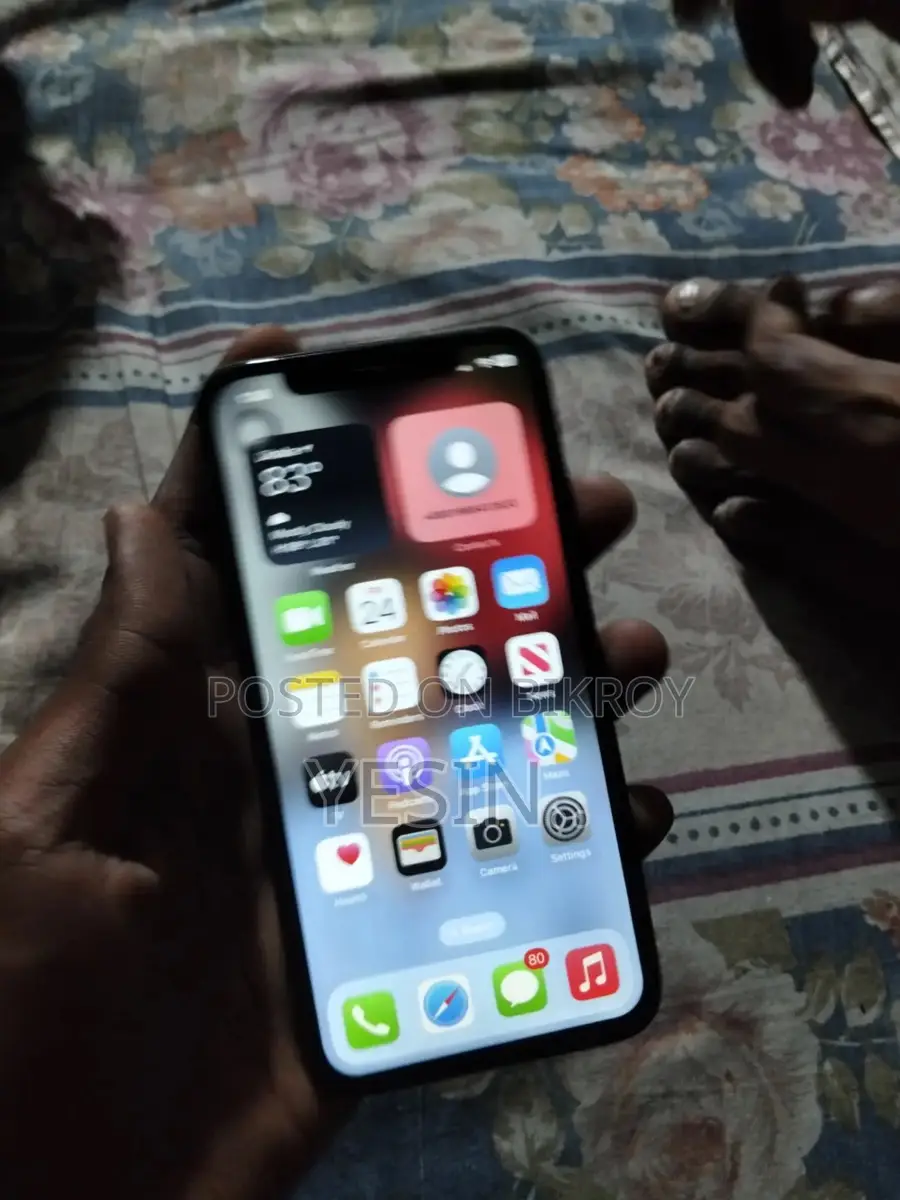Apple iPhone X . (Used)