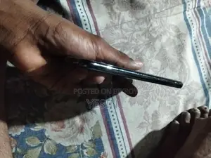 Apple iPhone X . (Used)