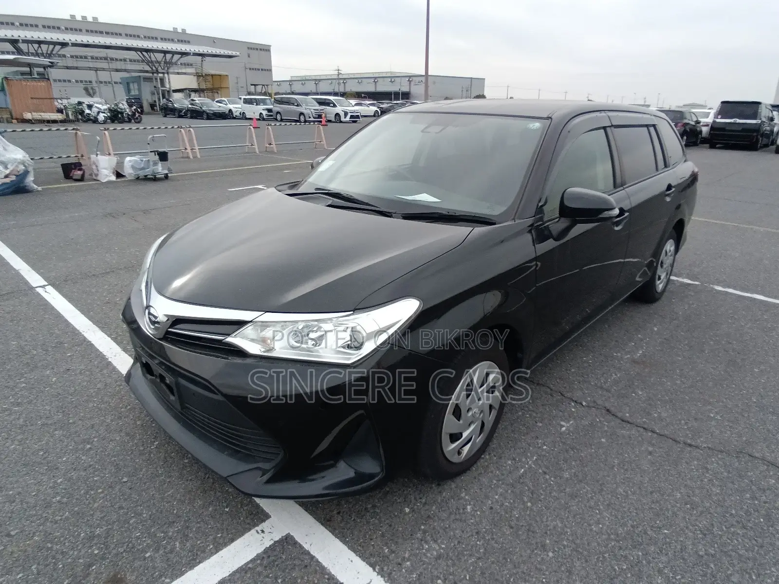 Toyota Fielder BLACK NON HYB 2021