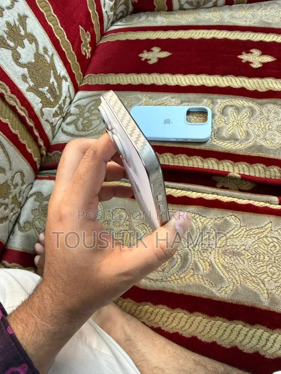 Apple iPhone 16 Pro (ব্যবহৃত)