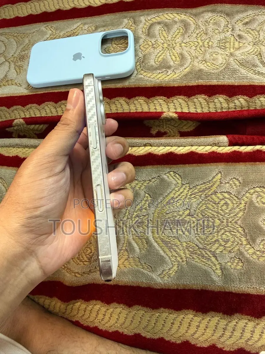 Apple iPhone 16 Pro (ব্যবহৃত)