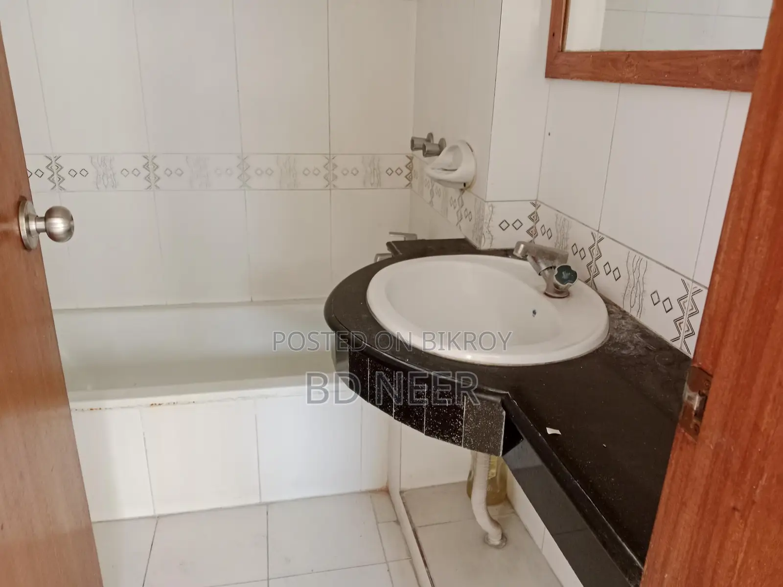 So nice 3 Bed room apt rent in Gulshan 2