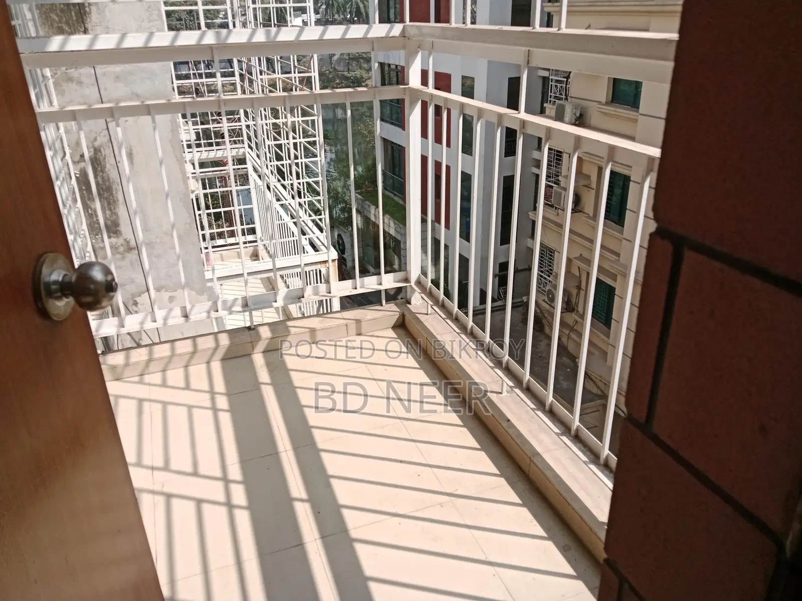 So nice 3 Bed room apt rent in Gulshan 2