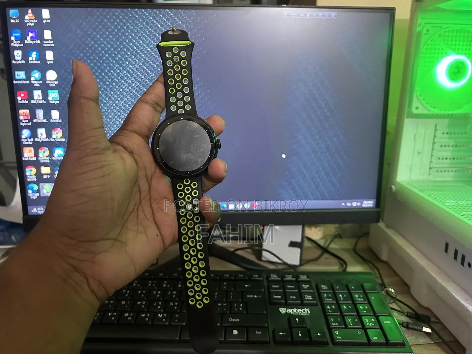 V16 Smartwatch for Sale