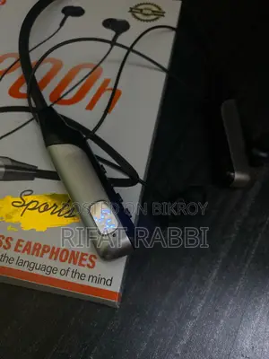 Regrsi Neckband