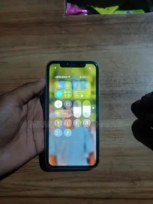 Apple iPhone 11 64gb (Used)