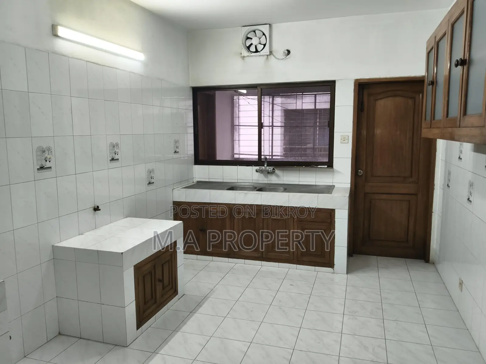 Semi-furnished Apartment for Rent in Gulshan North