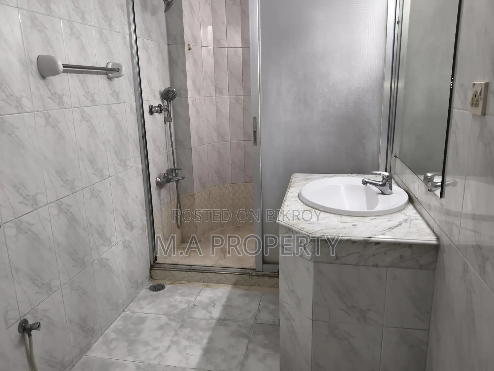 Semi-furnished Apartment for Rent in Gulshan North