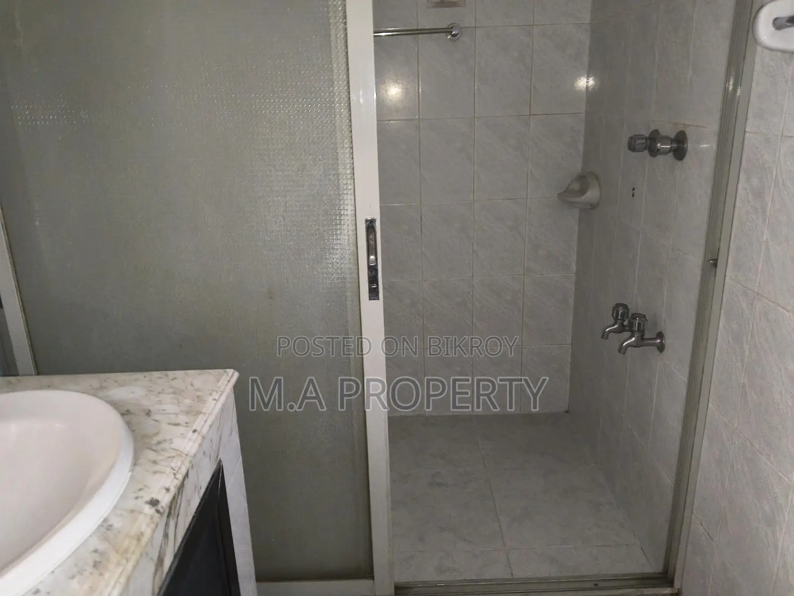 Semi-furnished Apartment for Rent in Gulshan North