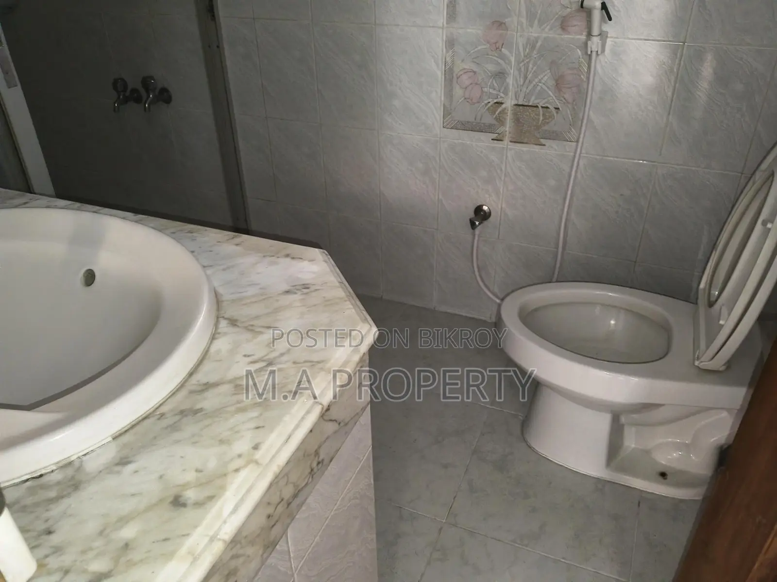Semi-furnished Apartment for Rent in Gulshan North