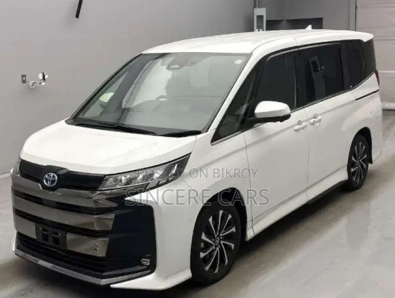 Toyota Noah S-Z HYB FULL OPTION 2023