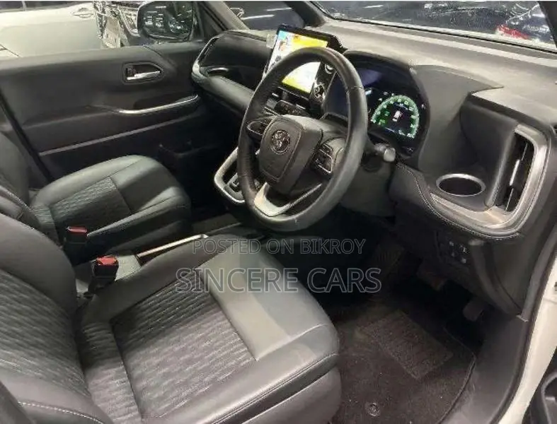 Toyota Noah S-Z HYB FULL OPTION 2023