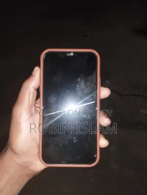 Apple iPhone 11 (Used)