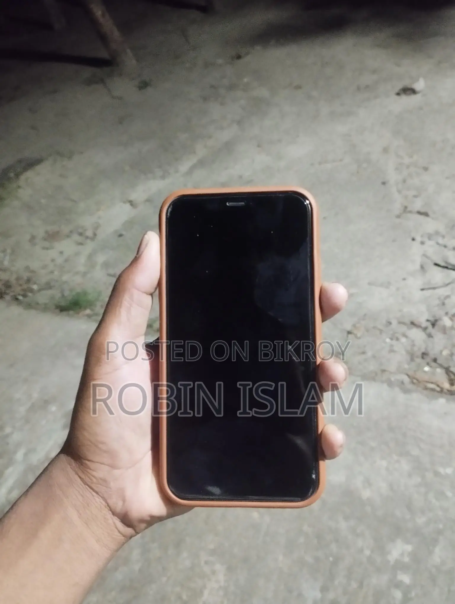 Apple iPhone 11 (Used)