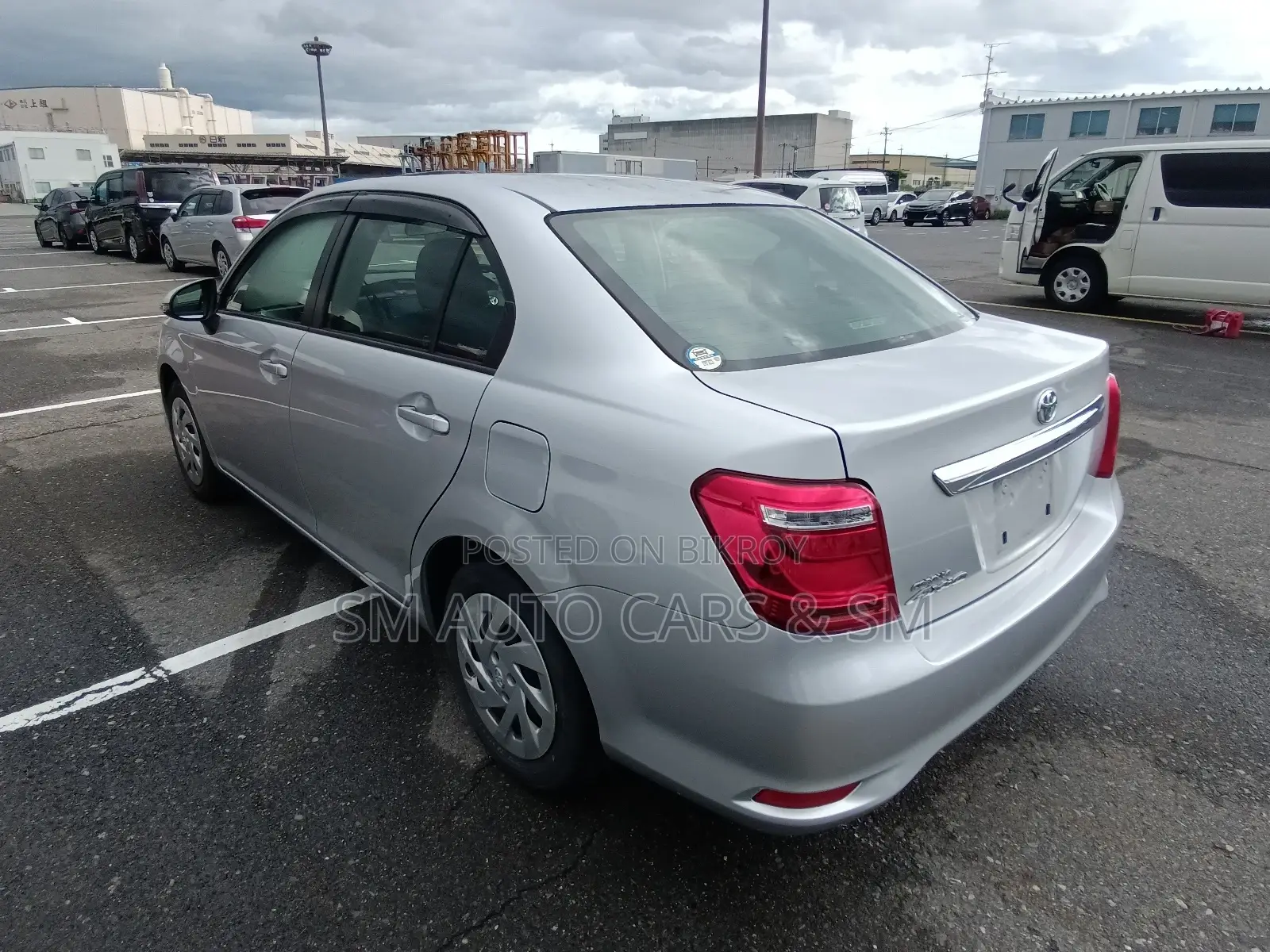 Toyota Axio Non Hybrid EX Silver 2020
