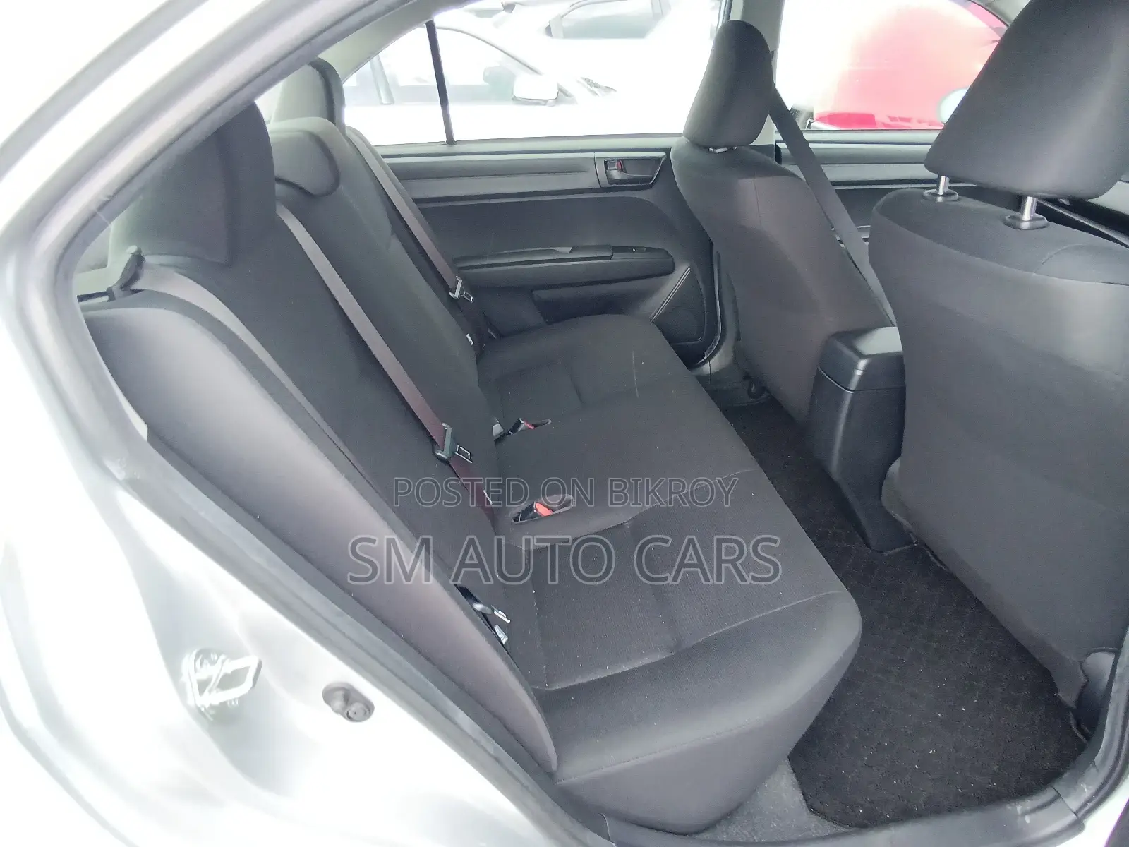 Toyota Axio Non Hybrid EX Silver 2020
