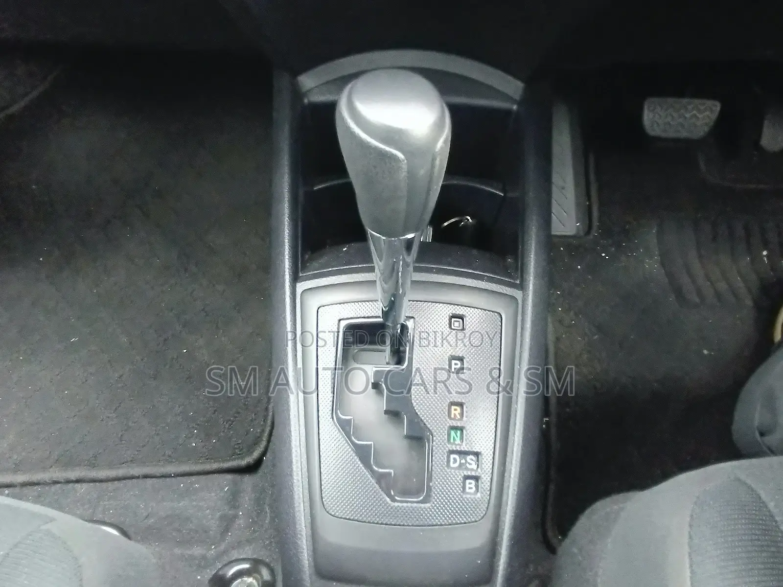 Toyota Axio Non Hybrid EX Silver 2020