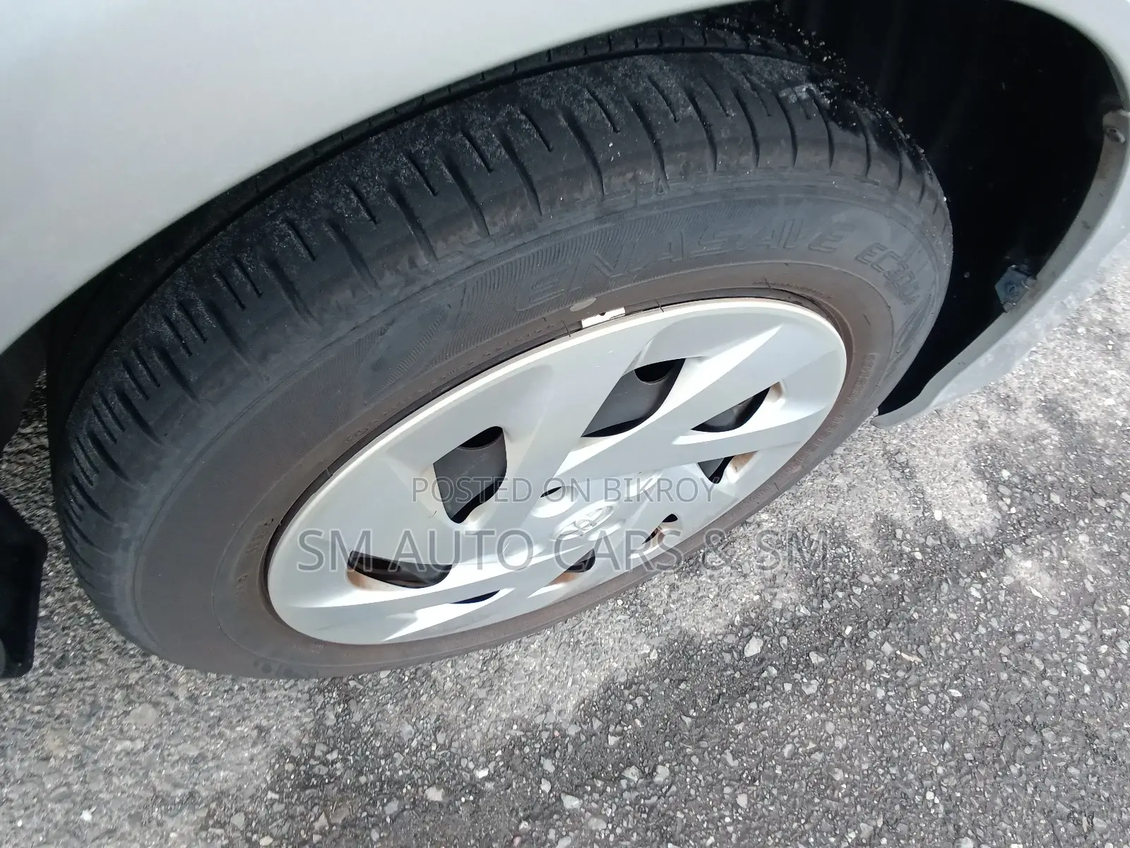 Toyota Axio Non Hybrid EX Silver 2020
