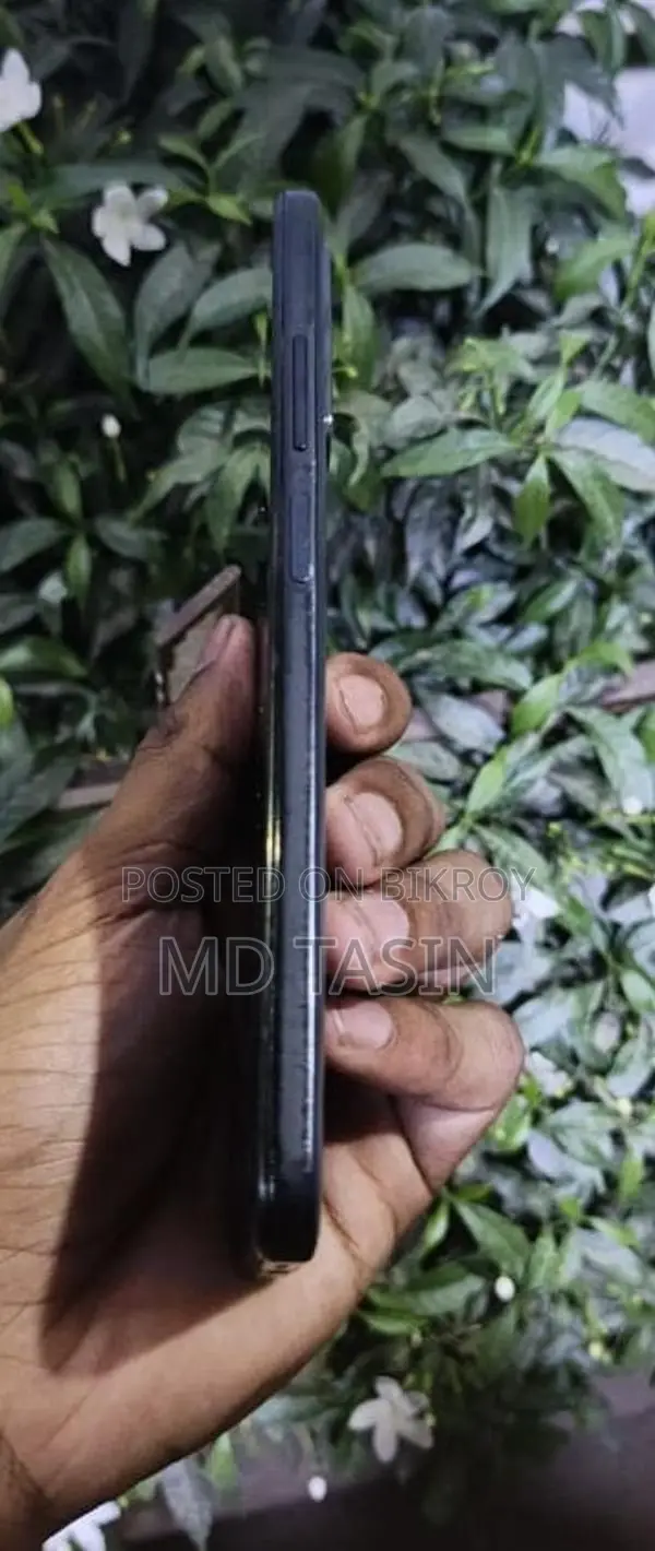 Xiaomi Redmi Note 11 . (Used)