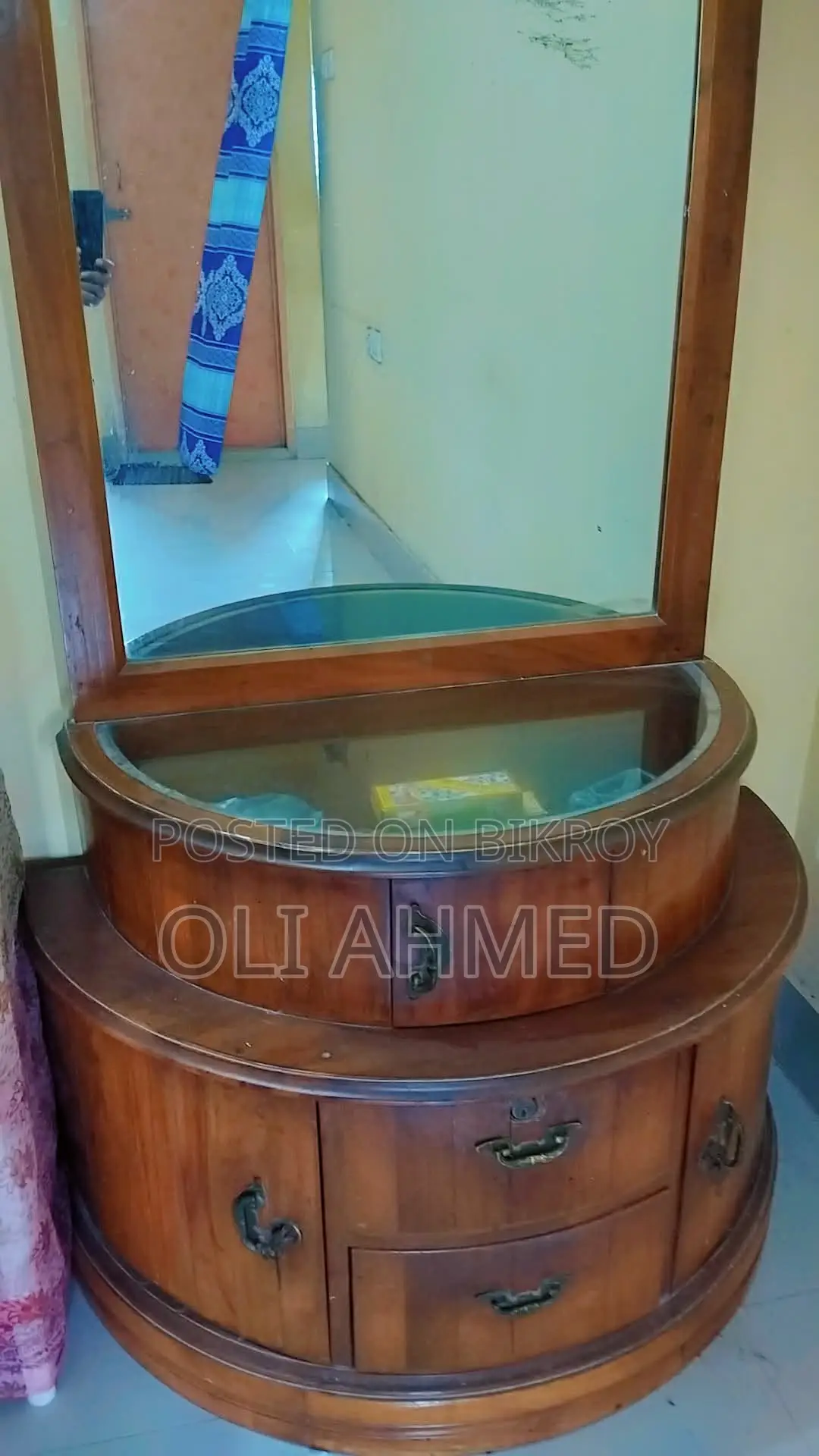 Wooden Dressing Table