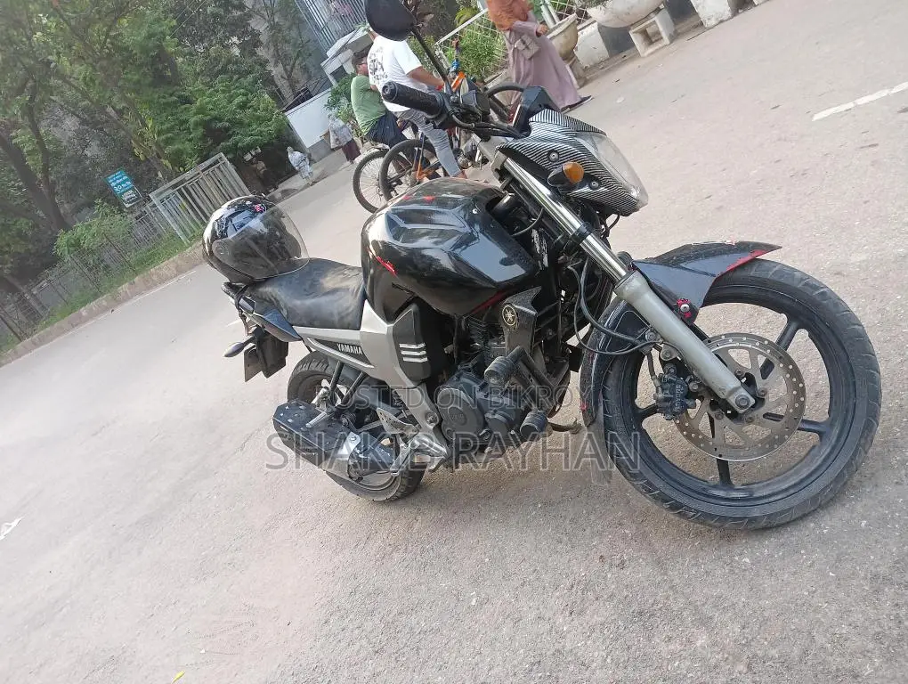 Yamaha FZ 2010 Red